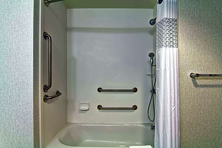 Hampton Inn By Hilton And Suites Downtown Cincinnati