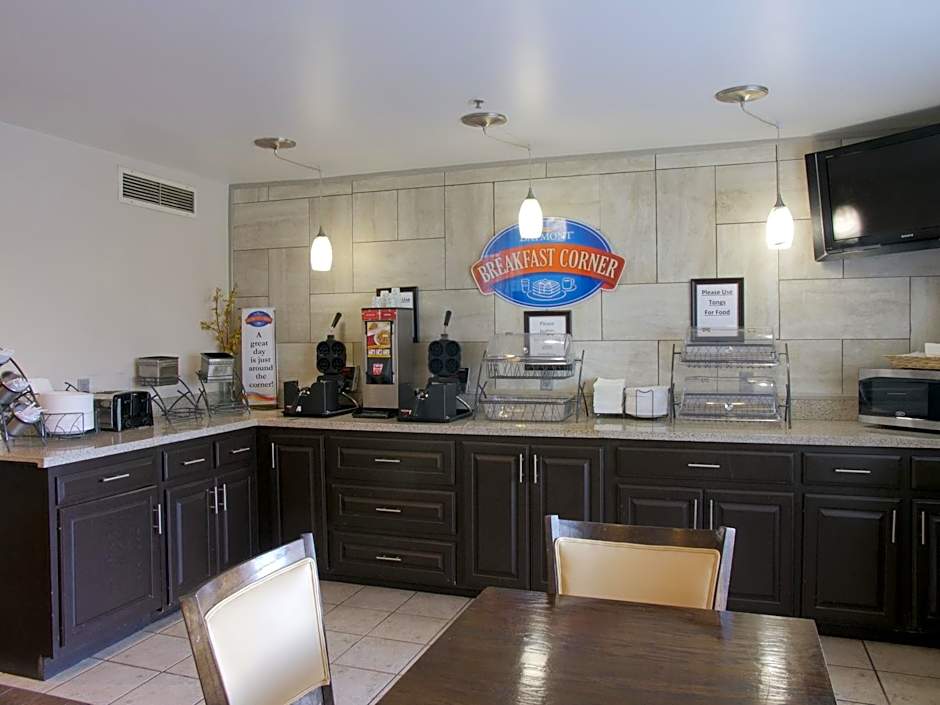 Baymont by Wyndham Louisville East