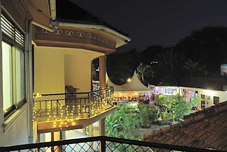 Mowicribs Hotel and Spa