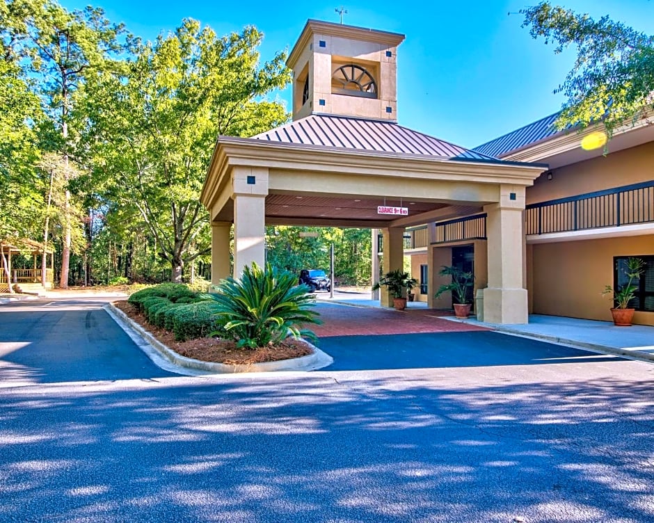 Clarion Inn & Suites Aiken