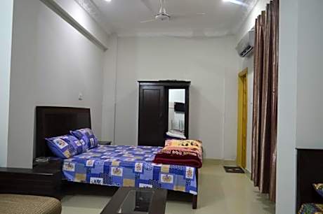 Hotel Crown City