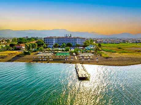 Le Monde Beach Resort & Spa