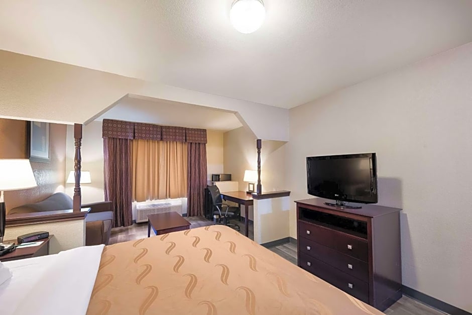 Quality Inn & Suites Terrell