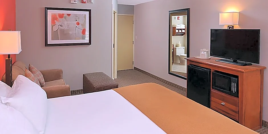 Holiday Inn Express Crestwood By IHG