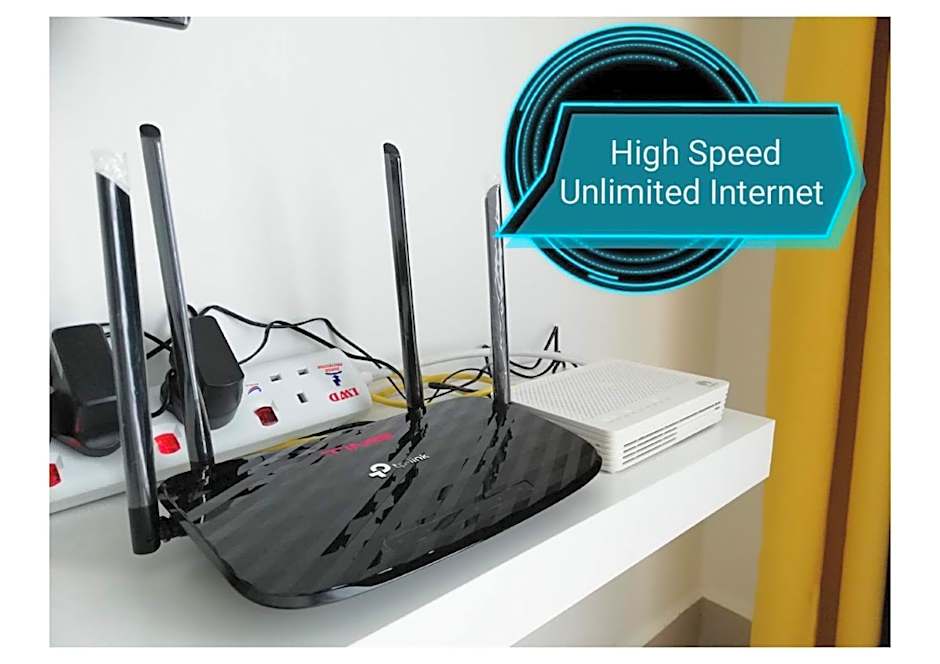 Subang City Residence, 8-9 pax with Balcony, Walking Distance to Summit, 5min to Sunway