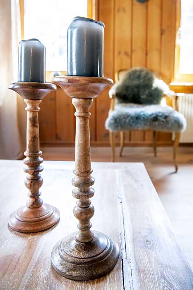 Casa Pasch - Boutique Bed and Breakfast in Cumpadials