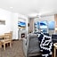 Beach House Inn & Suites