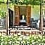 LAvenir Country Lodge