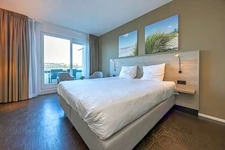 Comfort Double Room with Balcony and Dune View