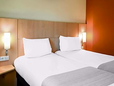 Room with 2 Single Beds