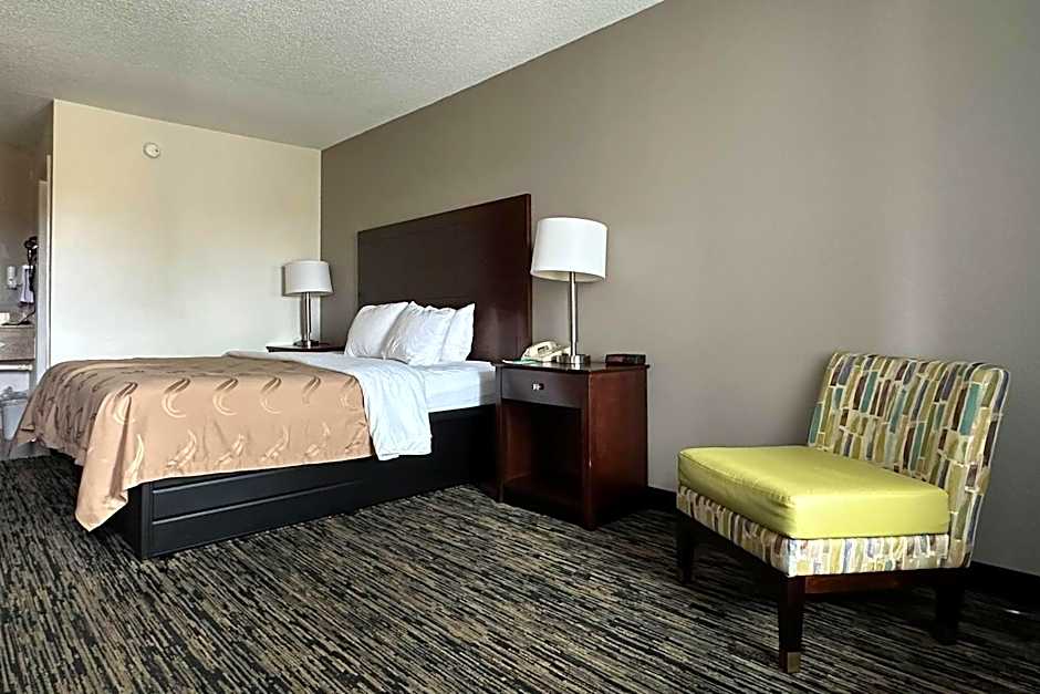 Quality Inn Calhoun North I-75