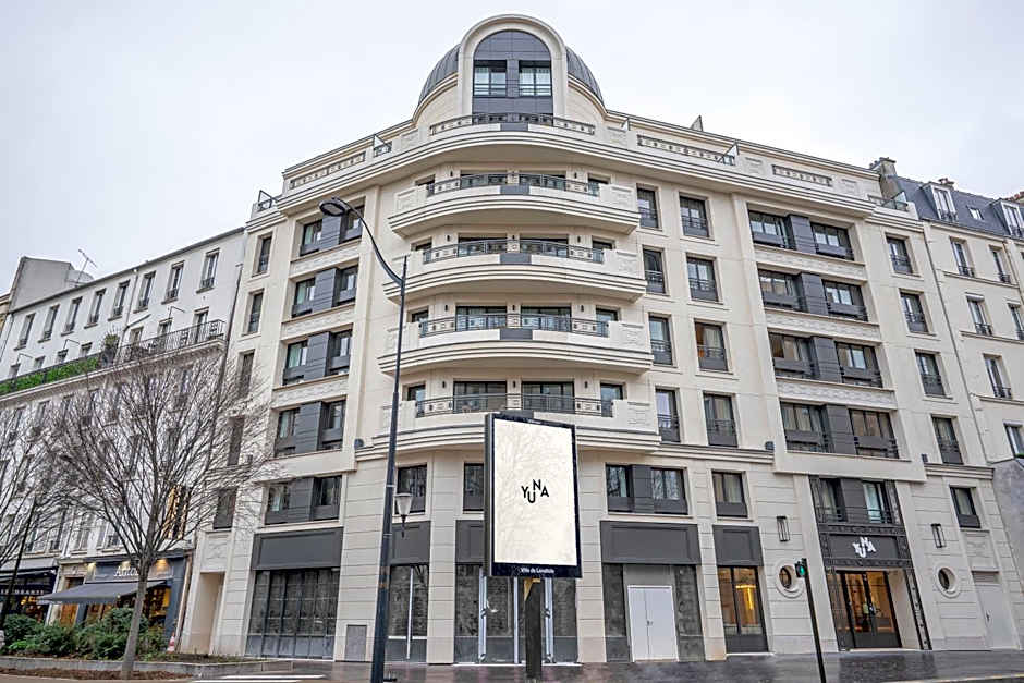 Yuna Porte-Maillot - ApartHotel