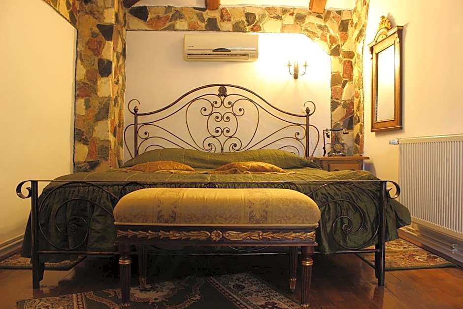 Hunter Prince Castle Hotel