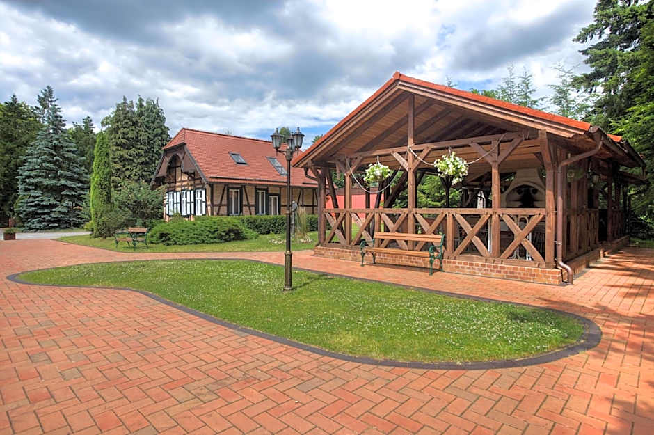 Hotel Garni Jagdschloss Waldsee mit Frühstücksbuffet & Schlossküche für Selbstversorger