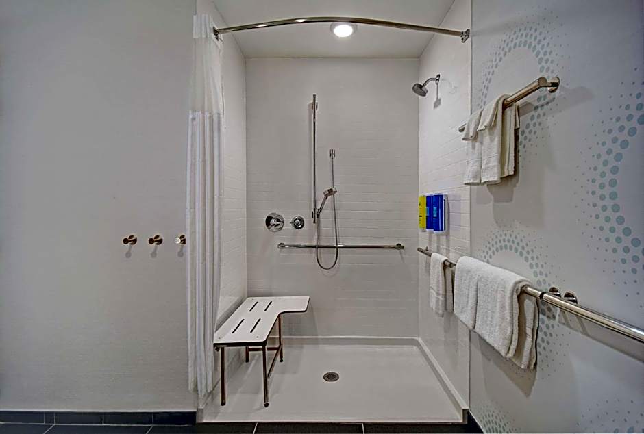 Tru By Hilton Gaylord, MI