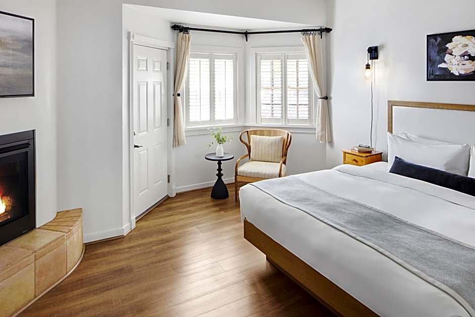 Maison Fleurie, A Four Sisters Inn