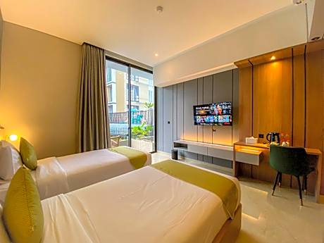 Twin Room with Balcony