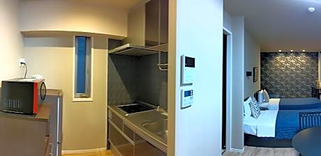 Standard Studio 2