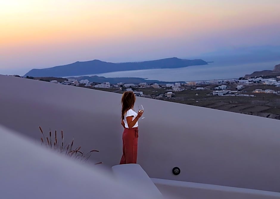 Arxegono Cave Houses Santorini