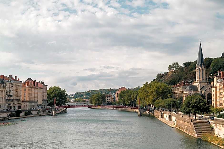 Hôtel Charlemagne by Happyculture