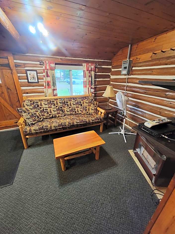 Two Rivers Motel and Cabins of Kenton, MI