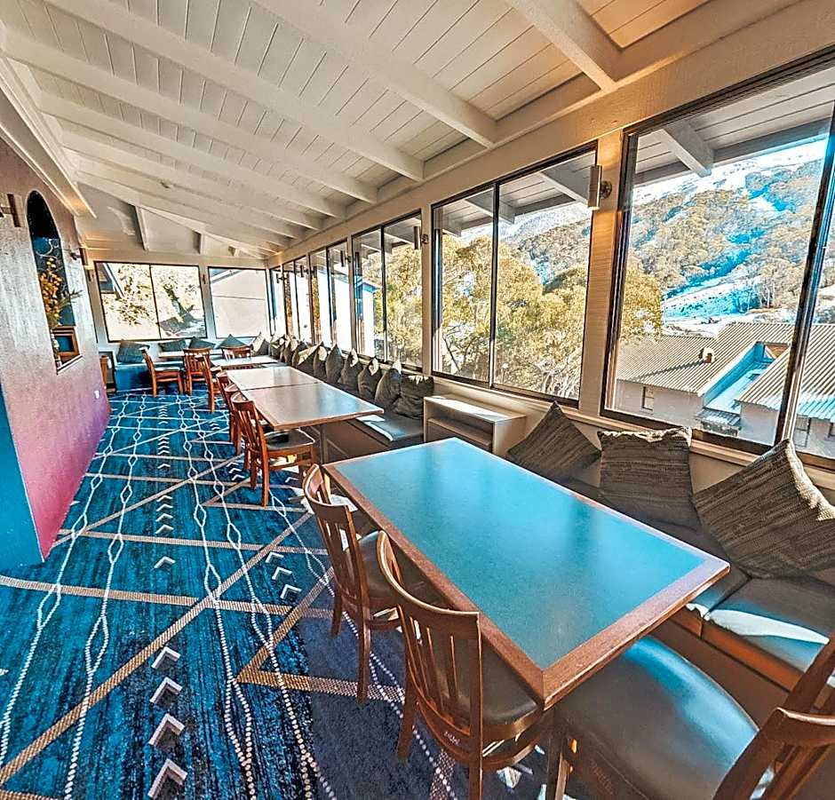 Bernti's Mountain Inn