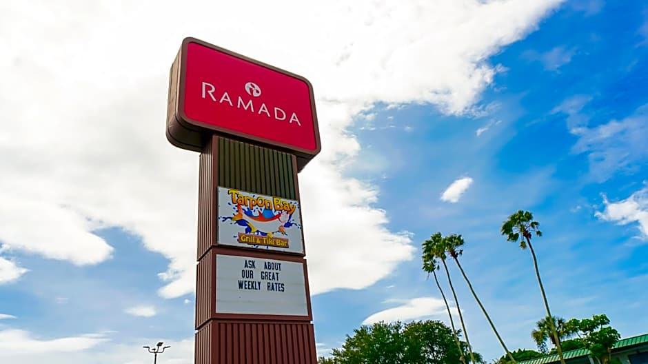 All-New, Ground-Floor, Huge Pool, Tiki Bar & Grill