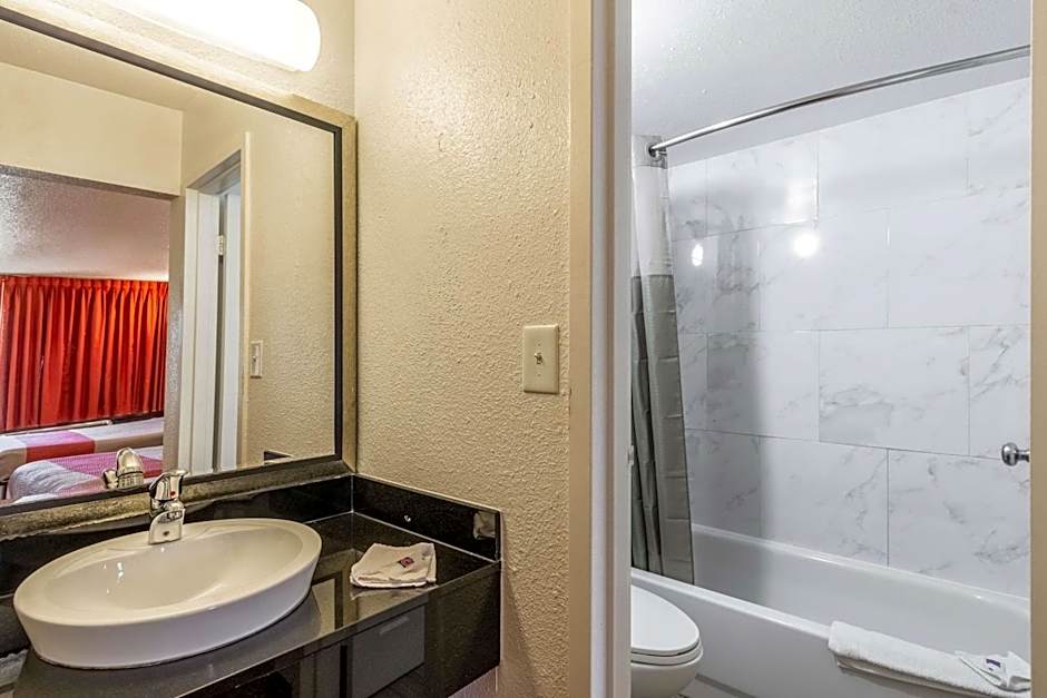 Motel 6-Little Rock, AR - West