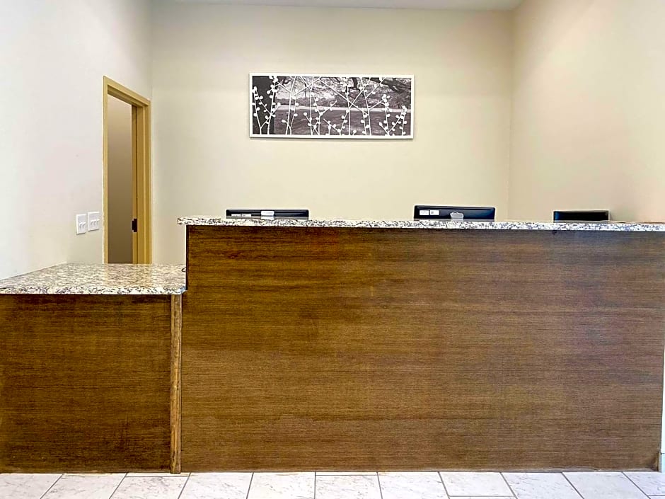 Sleep Inn & Suites - Coliseum Area