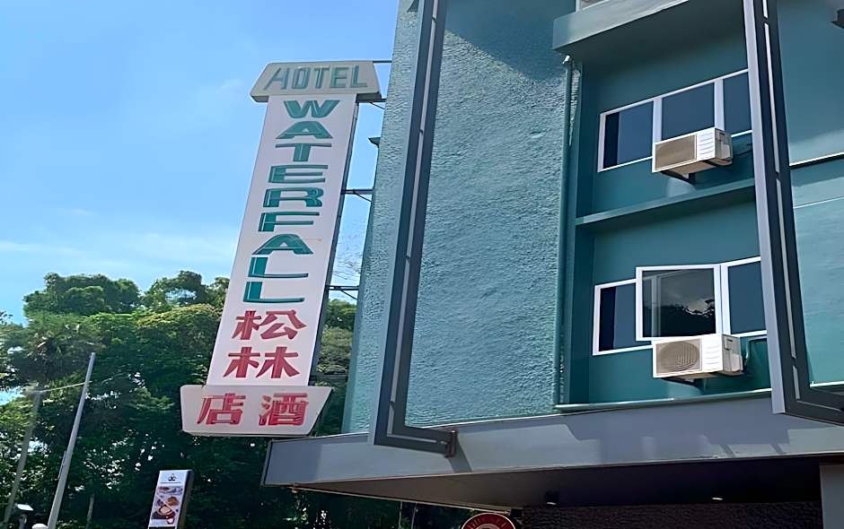 Hotel Waterfall