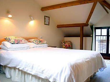 Three-Bedroom Cottage
