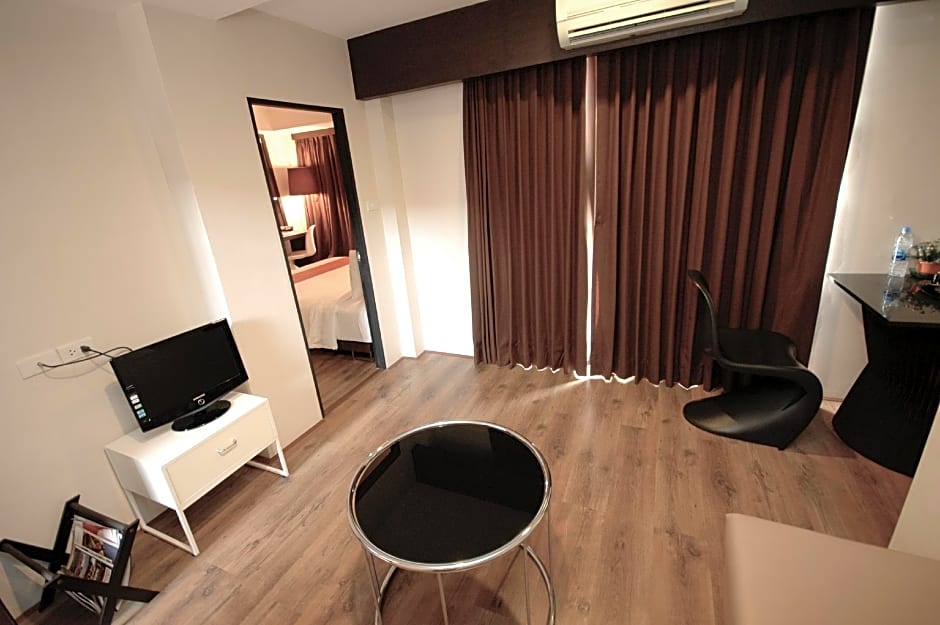 Photo 1 of 13 of Suite