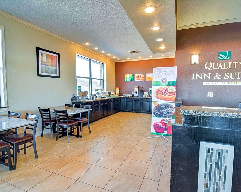 Quality Inn & Suites Hot Springs-Lake Hamilton