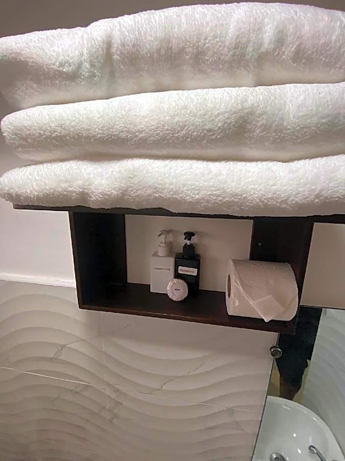 Ma Lourdes Inn- Washington Street