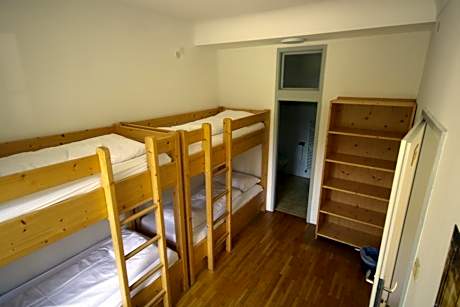 Quadruple Room with Private Bathroom