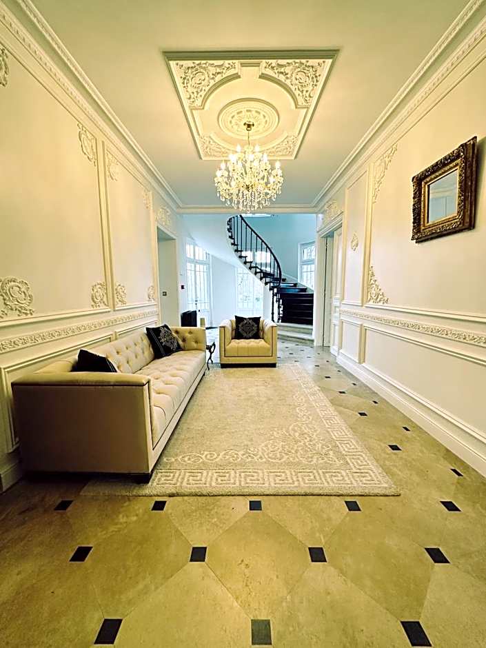 Le Château d Hardricourt