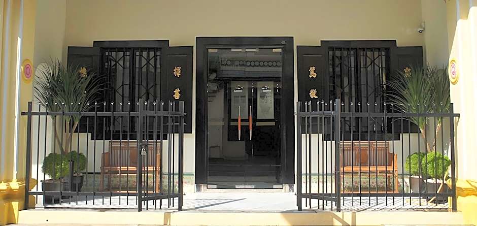 Heeren Palm Suites