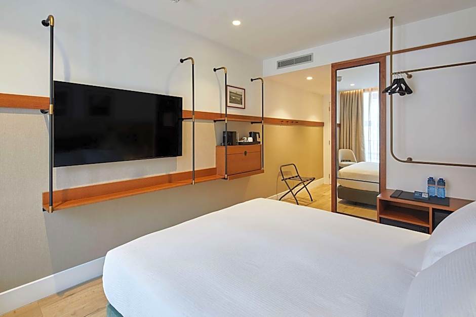 Via Sants Hotel Barcelona, Tapestry Collection by Hilton