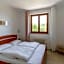 Infinity View Garda Lake con Piscina Panoramica e Vista Lago a Tenno
