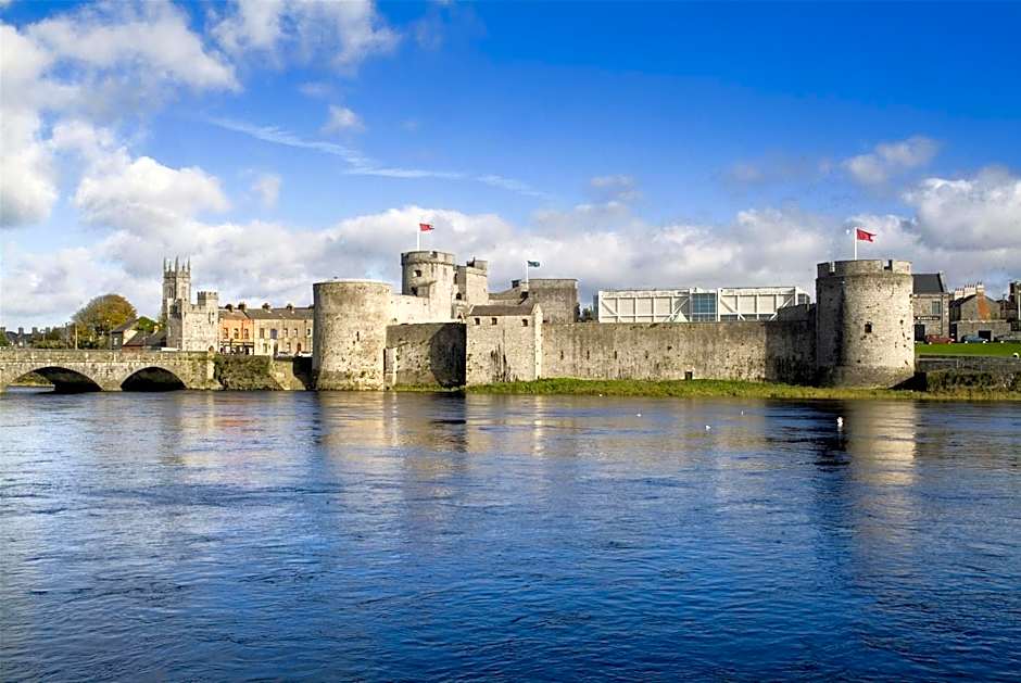 Park Inn by Radisson Shannon Airport