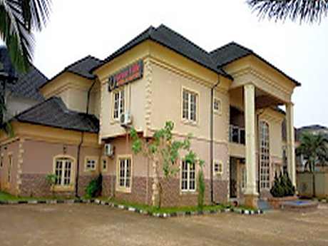 GraceVille Hotel & Suites