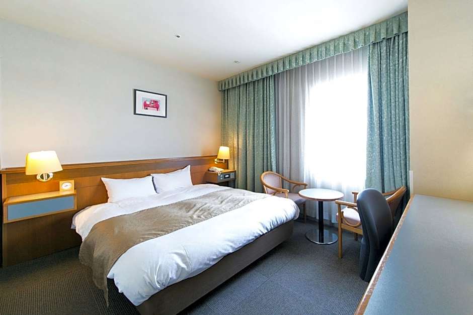 Pearl Hotel Ota