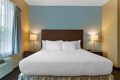 King Suite with Whirlpool