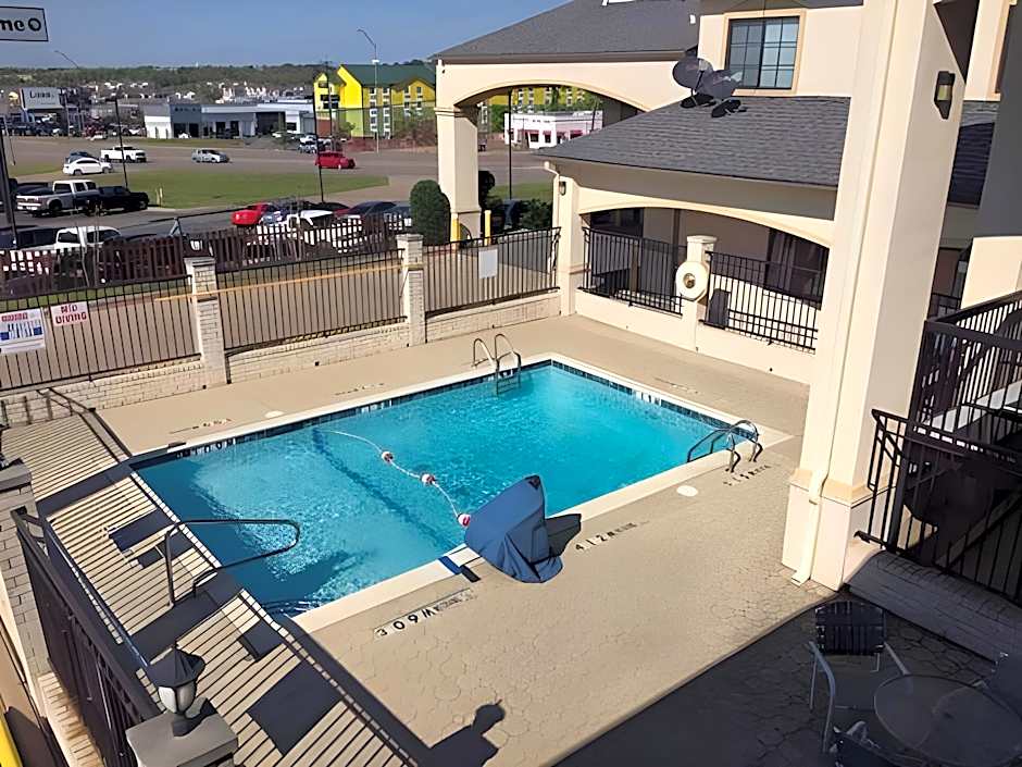 Motel 6 Tyler