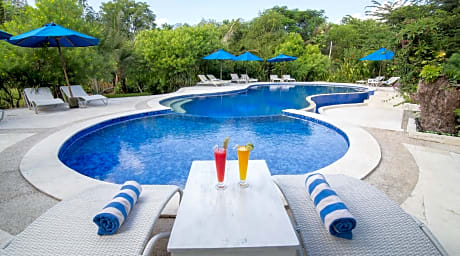 Puri Sari Beach Hotel