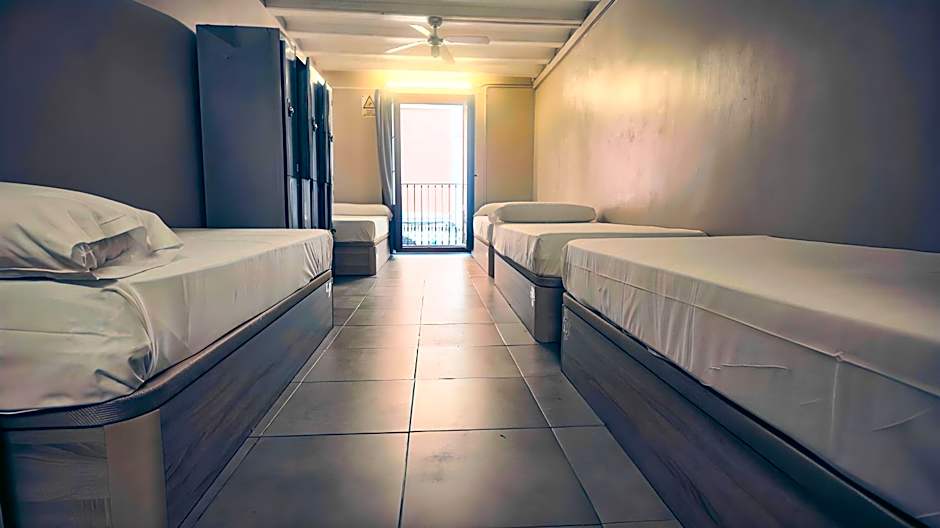 Ideal Youth Hostel