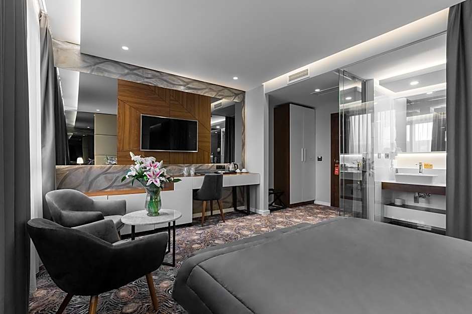 Sky Hotel