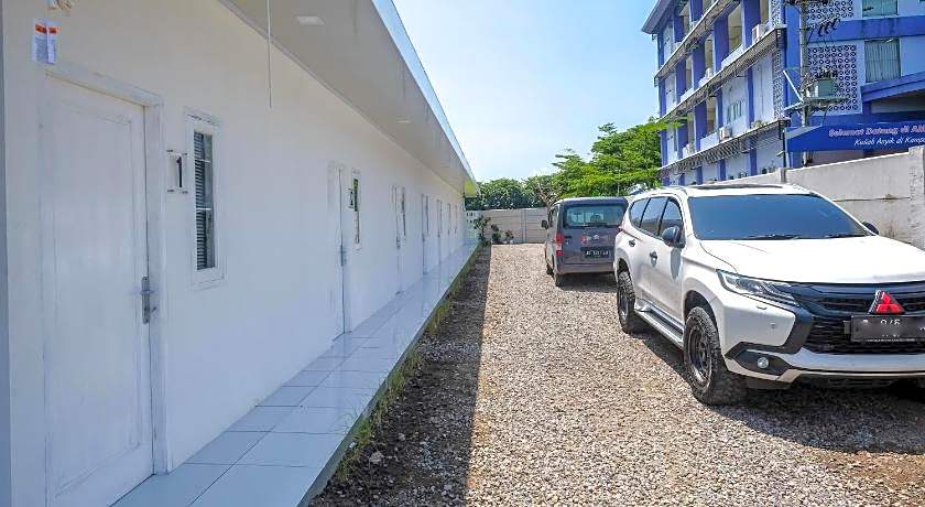 RedDoorz near Tugu Kartasura