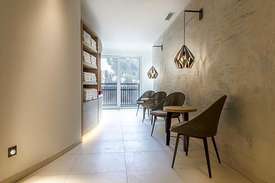 Heart Hotel Grischuna