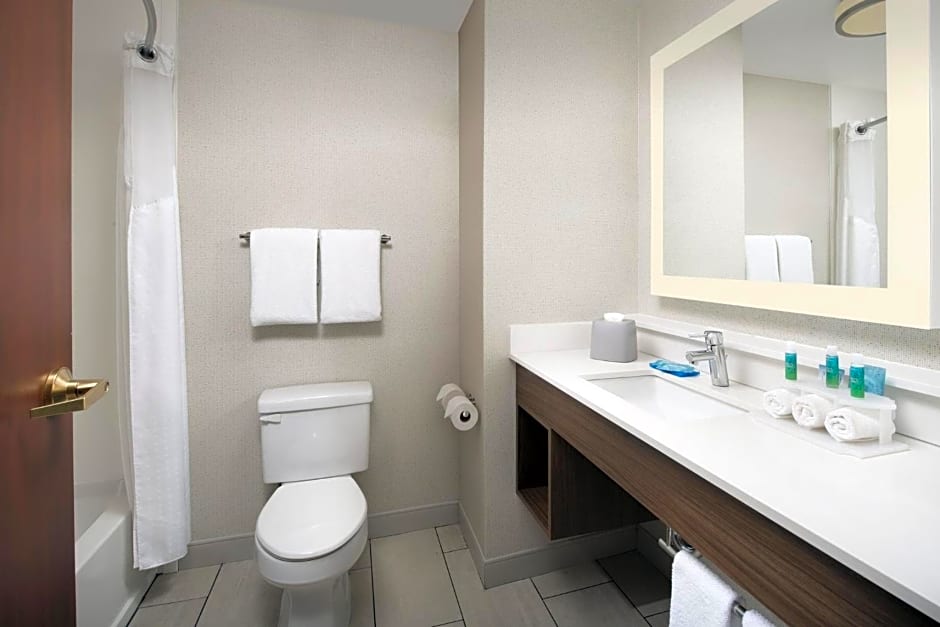 Holiday Inn Express Knoxville-Strawberry Plains By IHG